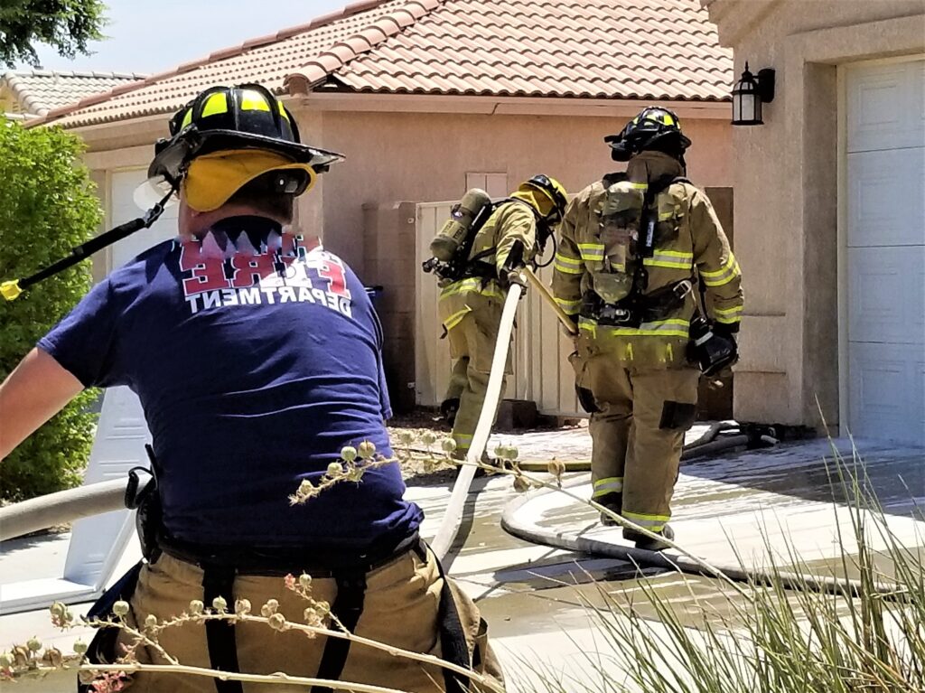 First Responders! Firefighters on the Scene of a Hone Garage Fire!